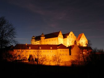 Schloss Kapfenburg bei Nacht