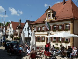 Marktplatz mit Rathaus